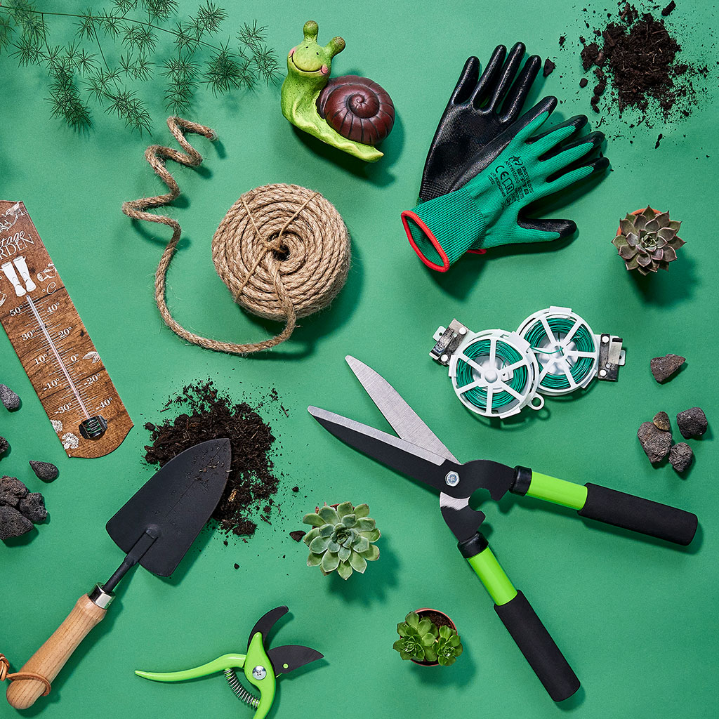 Image au survol OUTILS DE JARDIN